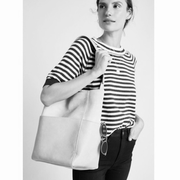 ✨ SOLD || NWOT New Anthropologie Tia Slouchy Bucket Bag in Black Vegan Leather - Picture 13 of 14